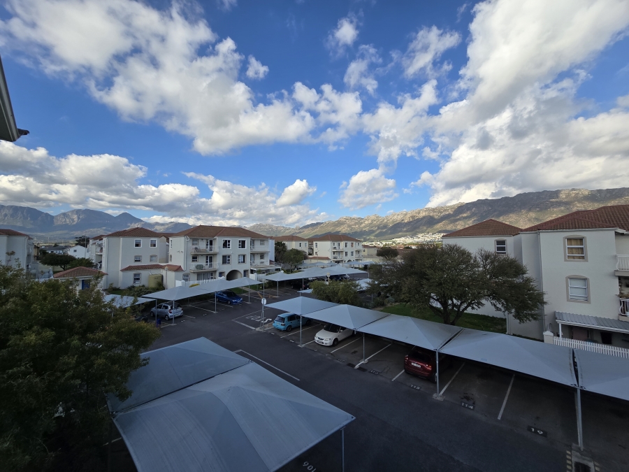 To Let 2 Bedroom Property for Rent in Gordons Bay Central Western Cape